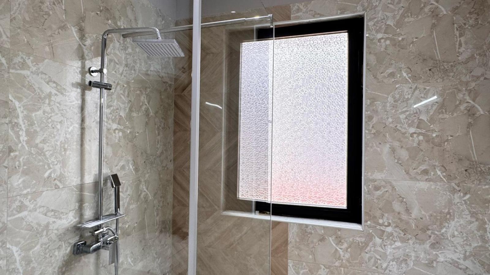 Appartamento Terrace Flat In Heart Of Tirana Esterno foto