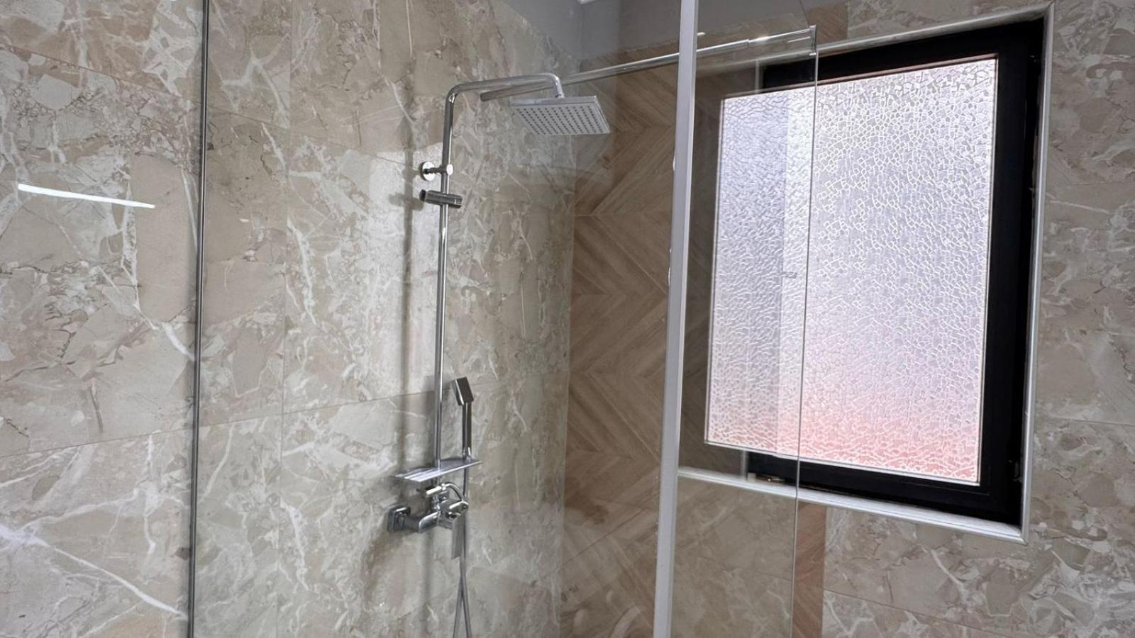 Appartamento Terrace Flat In Heart Of Tirana Esterno foto