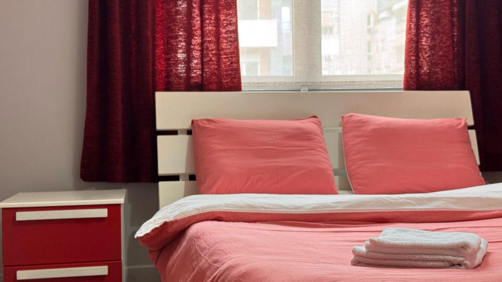 Appartamento Terrace Flat In Heart Of Tirana Esterno foto