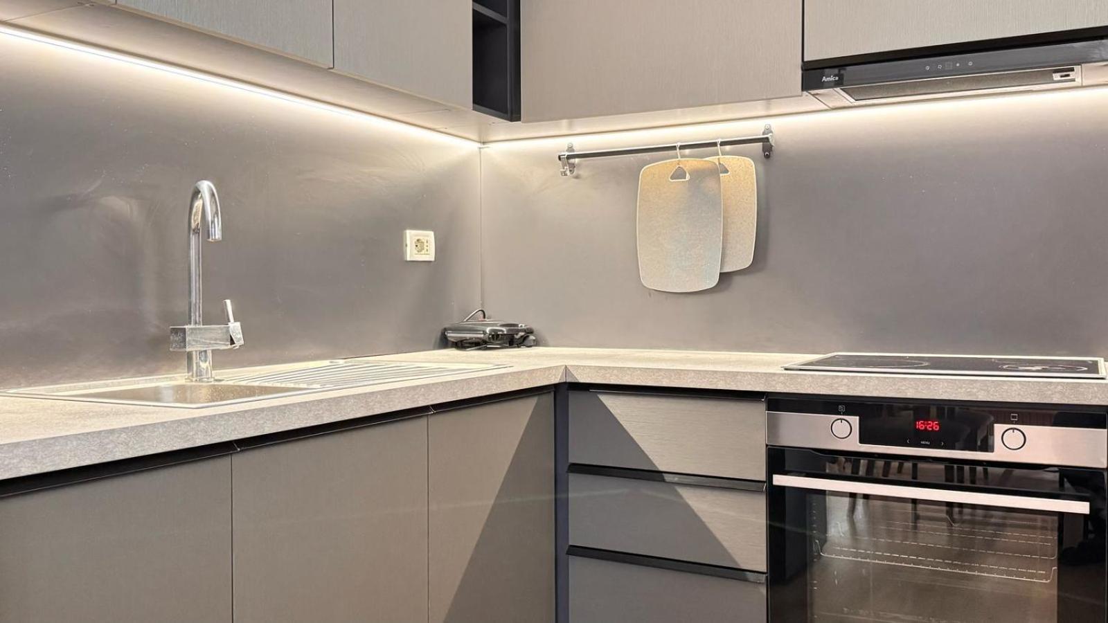 Appartamento Terrace Flat In Heart Of Tirana Esterno foto