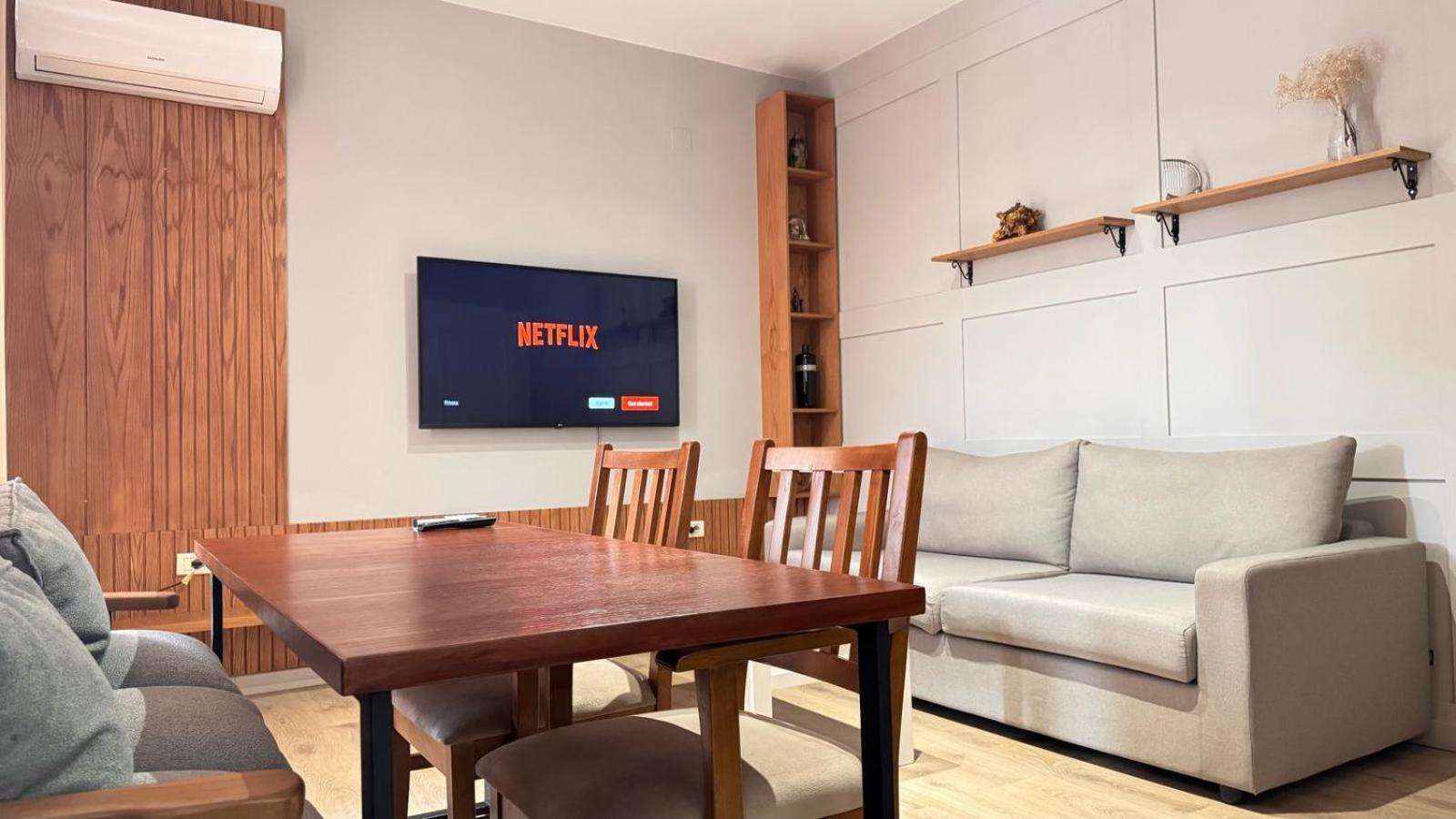 Appartamento Terrace Flat In Heart Of Tirana Esterno foto
