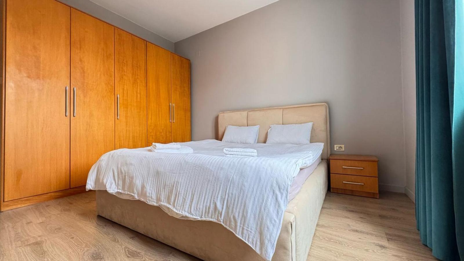 Appartamento Terrace Flat In Heart Of Tirana Esterno foto